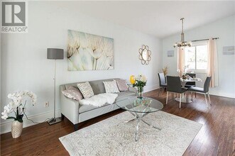 10 Ptarmigan Crescent in Toronto, ON - Building Photo - Building Photo