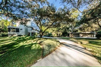 1001 Gilford St in Oldsmar, FL - Building Photo - Building Photo