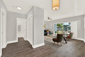 Harbor West Apartments in North Bay Village, FL - Building Photo - Building Photo