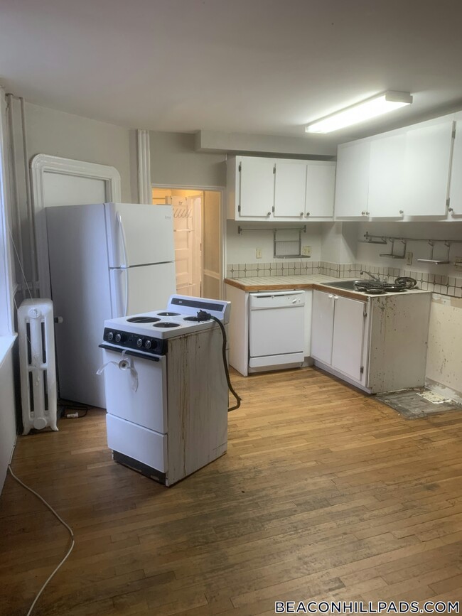 72 Revere St in Boston, MA - Building Photo - Building Photo