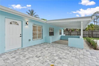 5788 SE Wesley Ave in Stuart, FL - Building Photo - Building Photo