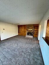 7002 Woodlake Dr in Oklahoma City, OK - Building Photo - Building Photo