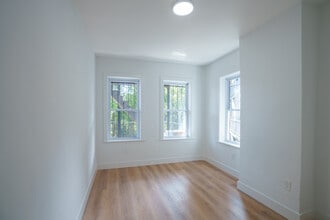 10 Mount Pleasant Ave in Boston, MA - Foto de edificio - Interior Photo