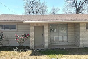 221 Ellis St in San Marcos, TX - Building Photo