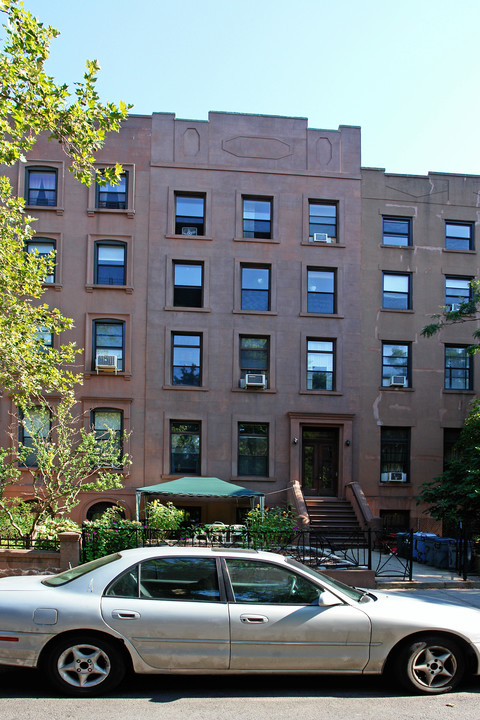 87 1st Pl in Brooklyn, NY - Building Photo