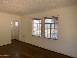 1222 Mesita Dr in El Paso, TX - Building Photo - Building Photo