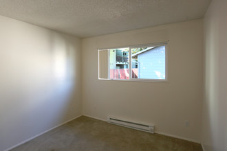 Harrison Square Apartments in Portland, OR - Building Photo - Interior Photo