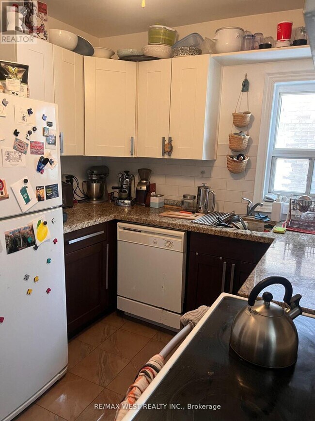 1504 Dufferin St in Toronto, ON - Building Photo - Building Photo