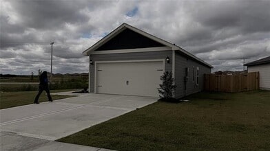 13507 Musselshell Dr in Ponder, TX - Building Photo - Building Photo