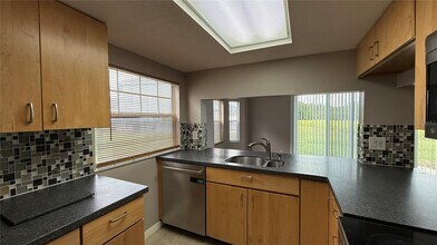 343 Caribbean Dr in Davenport, FL - Building Photo - Building Photo