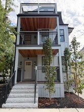 5 Thurston St, Unit 3 in Somerville, MA - Building Photo - Building Photo