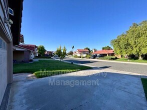45627 Clubhouse Dr in Temecula, CA - Building Photo - Building Photo