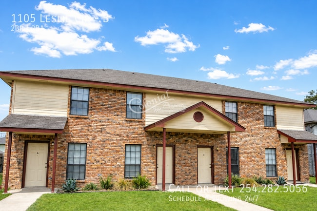 property at 1105 Leslie Cir