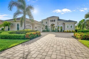 9647 Lipari Ct in Naples, FL - Building Photo