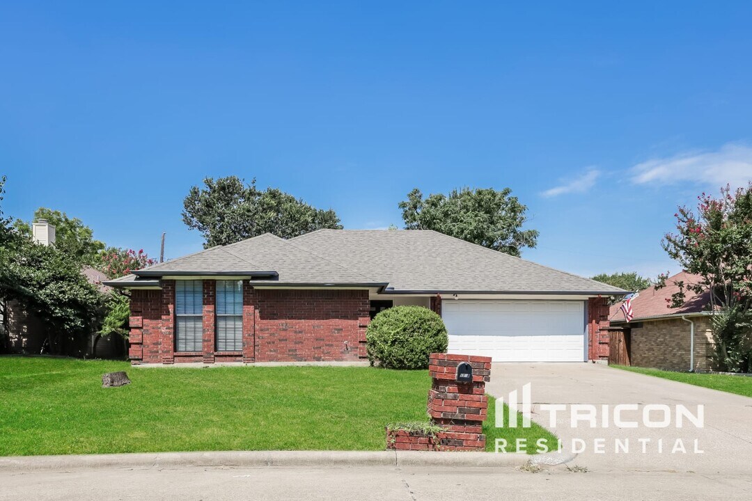 6508 Impala Dr in Arlington, TX - Building Photo