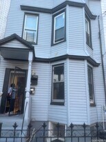 430 Shepherd Ave in Brooklyn, NY - Building Photo