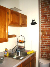 19 Cortes St, Unit 3 in Boston, MA - Building Photo - Building Photo