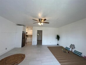 2901 Polk St in Hollywood, FL - Building Photo - Building Photo