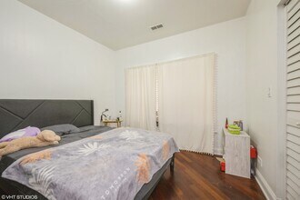 4654 N Saint Louis Ave in Chicago, IL - Building Photo - Building Photo