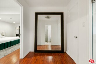 917 N Curson Ave in West Hollywood, CA - Building Photo - Building Photo