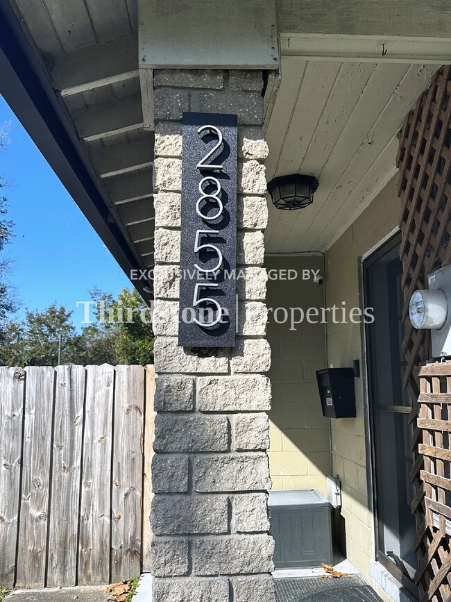 2855 Lydia St in Jacksonville, FL - Foto de edificio - Building Photo
