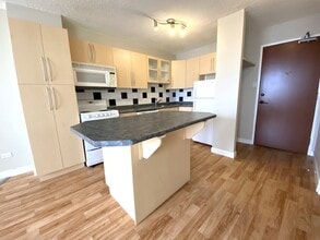 11147 Whyte Ave NW in Edmonton, AB - Building Photo - Building Photo