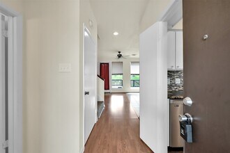 3240 Poe Dr in Montgomery, TX - Building Photo - Building Photo
