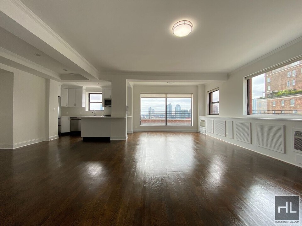 BEEKMAN PLACE in New York, NY - Building Photo