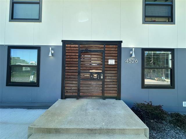 4526 Munger Ave in Dallas, TX - Building Photo - Building Photo