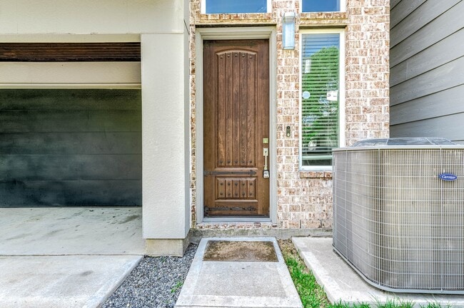 property at 1721 Henderson St