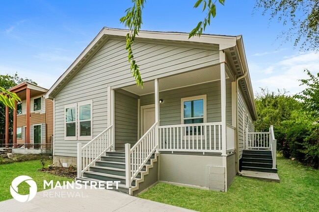 422 Azucena St in San Antonio, TX - Building Photo - Building Photo