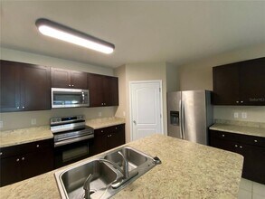 2720 NE 46th Ave in Ocala, FL - Foto de edificio - Building Photo