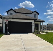 2547 Steelhead Dr in Shenandoah, TX - Building Photo