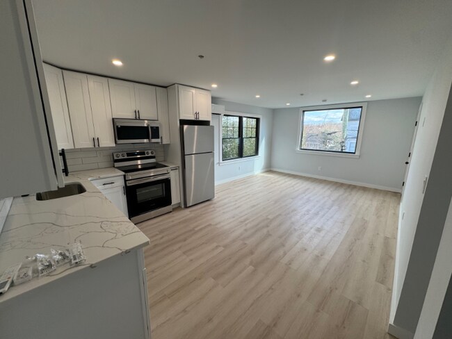 544 Locust Ave-Unit -1A in Port Chester, NY - Building Photo - Building Photo