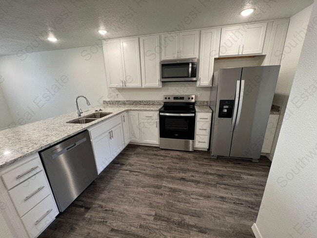 2125 Bobwhite Ct in Clovis, NM - Building Photo - Building Photo