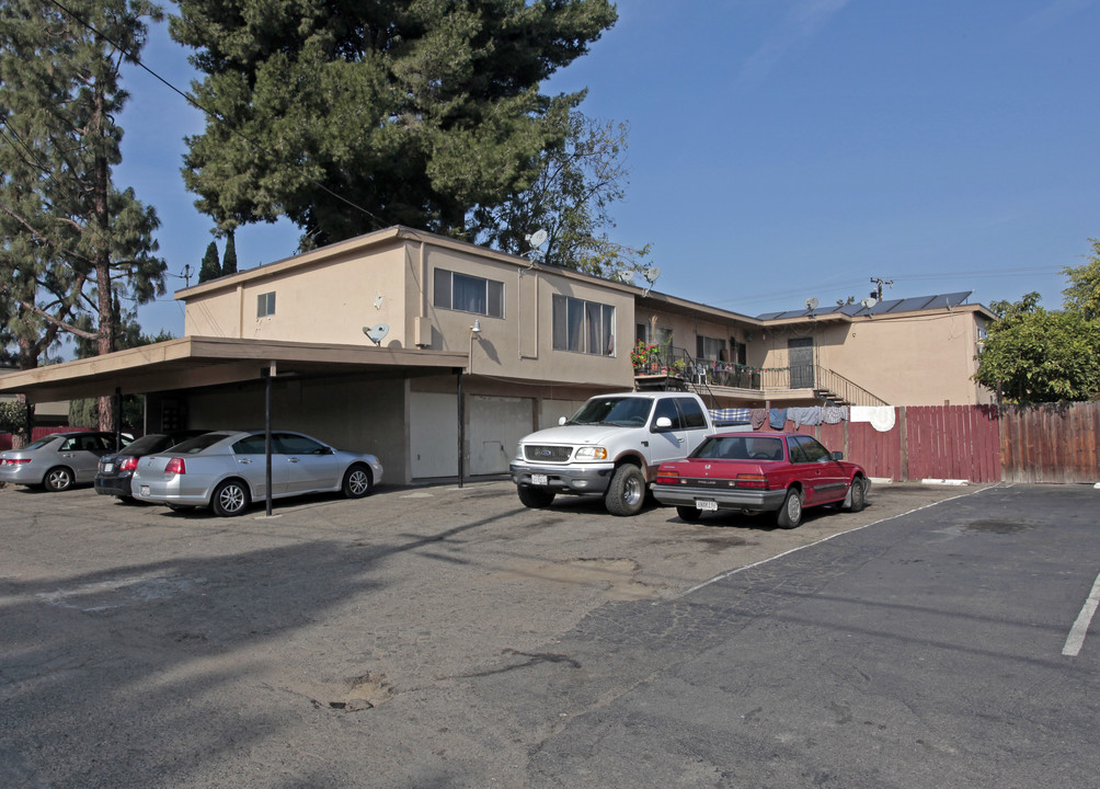 10392 Lampson Ave in Garden Grove, CA - Building Photo