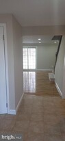 7886 Marioak Dr in Elkridge, MD - Building Photo