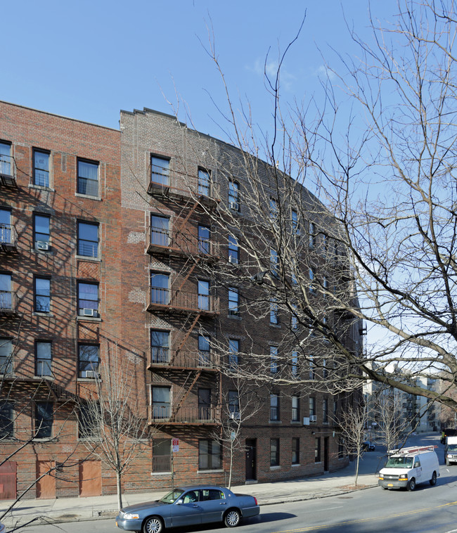 36-38 W Gun Hill Rd in Bronx, NY - Building Photo - Building Photo