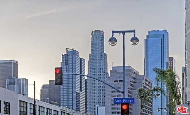 267 San Pedro St in Los Angeles, CA - Building Photo - Building Photo