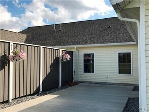 1019 Fyler Rd in Kirkville, NY - Building Photo - Building Photo