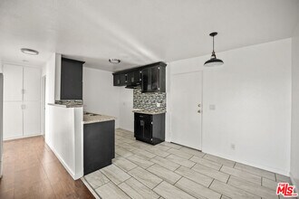 412 Coronado Terrace in Los Angeles, CA - Building Photo - Building Photo