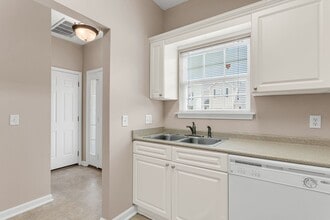 13 Cypress Ln in Richmond Hill, GA - Building Photo - Building Photo