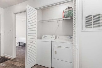 1241 University Ct in Raleigh, NC - Foto de edificio - Building Photo