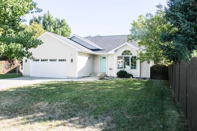 property at 521 Pyramid Pl