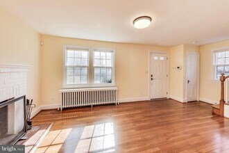 4623 Rosedale Ave in Bethesda, MD - Building Photo - Building Photo