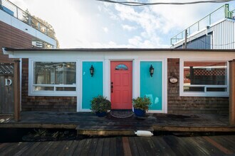 2031 Fairview Ave E in Seattle, WA - Building Photo - Building Photo