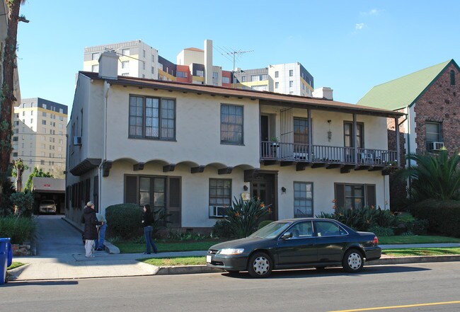 365 S Cochran Ave in Los Angeles, CA - Building Photo - Building Photo