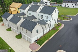 940 Laurel Brooke Ave in Peachtree City, GA - Building Photo - Building Photo