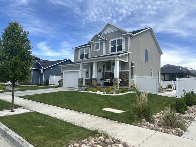 property at 267 Quartz Rd