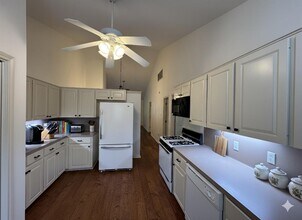 1811 W 39th St in Austin, TX - Building Photo - Building Photo